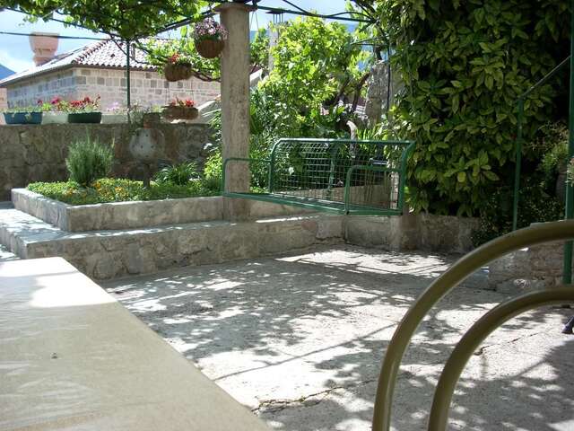 Гостевой дом Guest House Dragutinovic Пераст-32